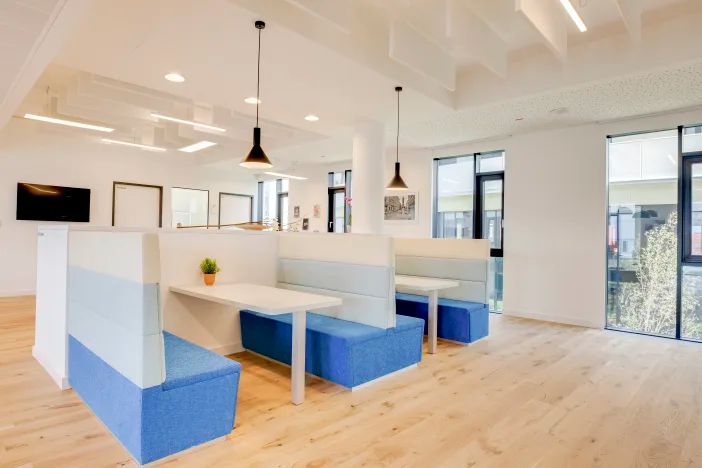 Regus Caddie Commercial Tower